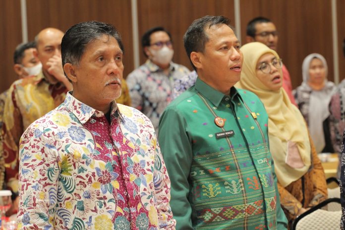 Plh. Kakanwil Kemenkumham Aceh Rakhmat Renaldy (kanan). | FOR RAKYAT ACEH
